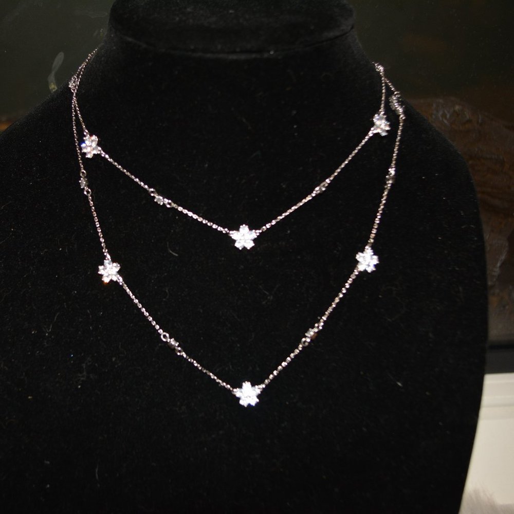 Kate Spade Gleaming Gardenia Flower Scatter Necklace in Silver